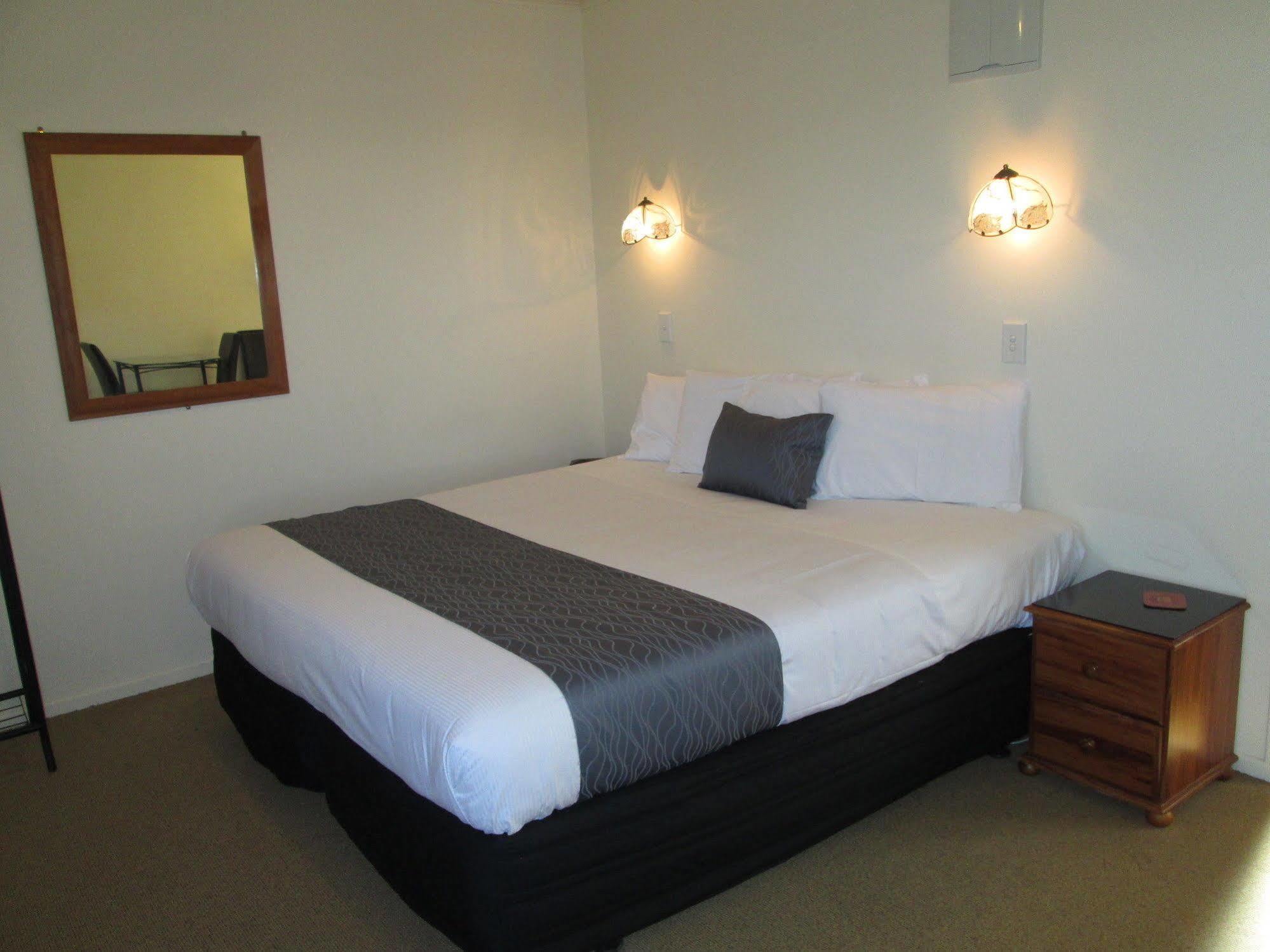 Shortland Court Motel Темз Екстериор снимка